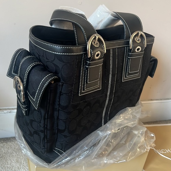 COACH SIGNATURE TOTE BRAND NEW AUTHENTIC 11x12 - Picture 5 of 13